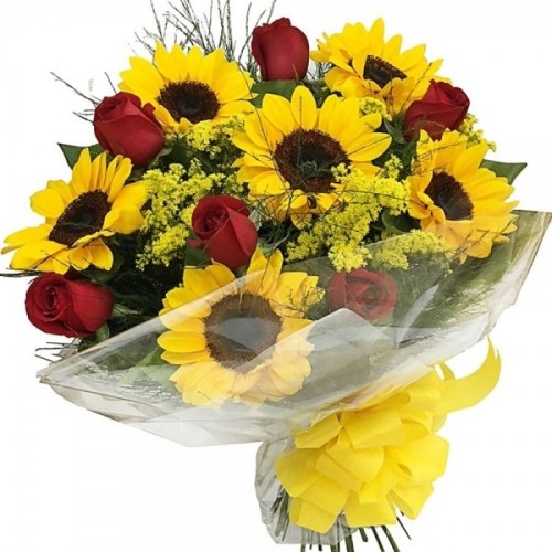 185 - Buquê de 7 rosas vermelhas e 7 girassóis