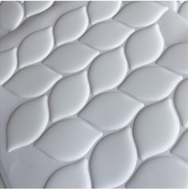 Pastilha Adesiva Resinada - Leaf White - Rejunte Branco - 1 Placa