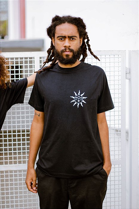 CAMISETA APENAS MAROLA