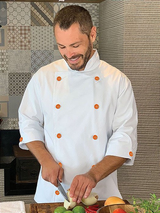 Camisa Masculina chefe cozinha - Dolmãn Stilus Branca - Botões Laranja - Uniblu - Personalizado