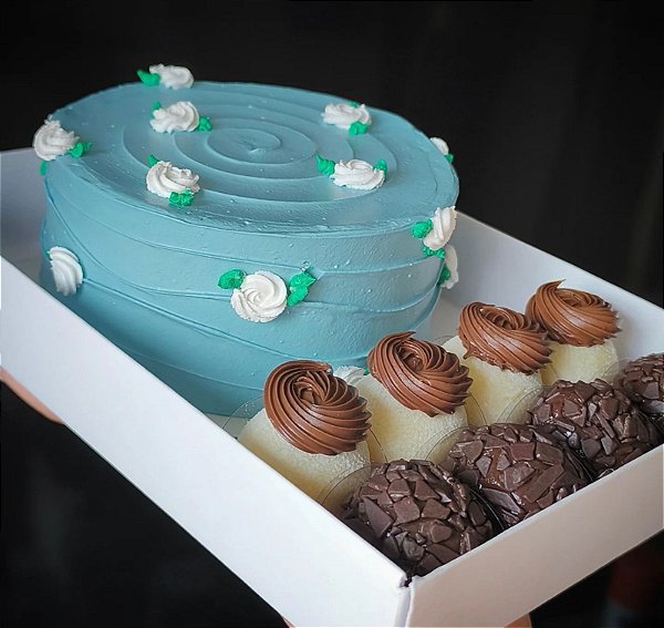 CAIXA MINI BOLO E DOCES 24x16,5CM TAMPA ALTA 8,5CM BRANCA MAX PAPER