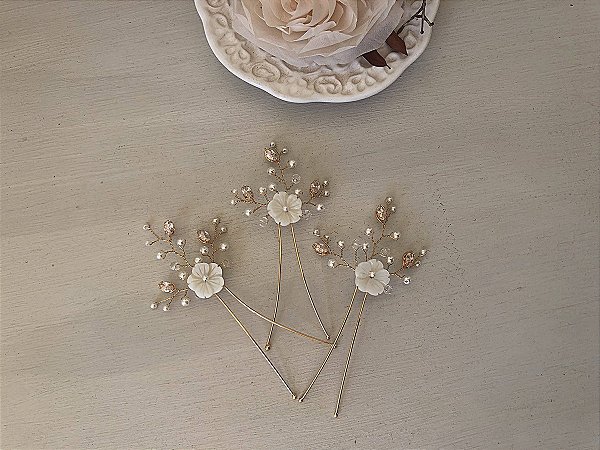 Grampos boho com flores de madrepérola