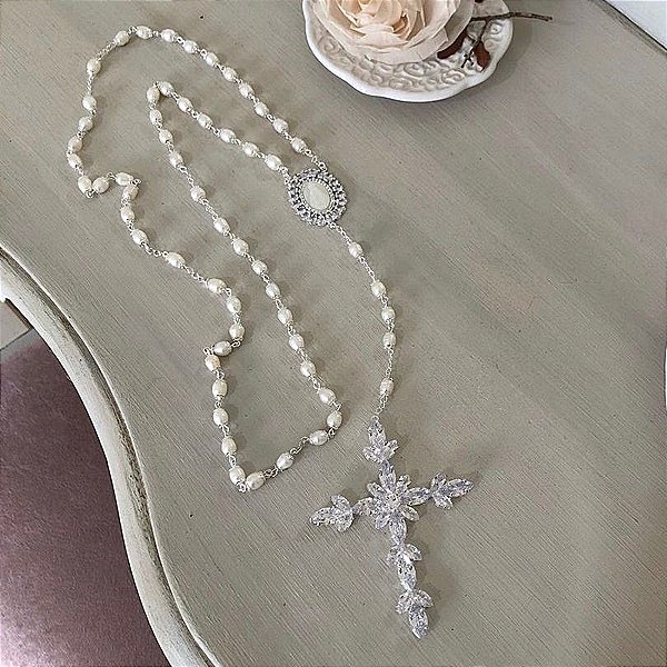 Terço em pérolas de água doce