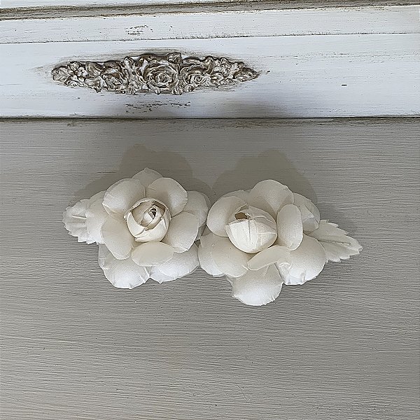 Camélia em seda pura modelo Raissa