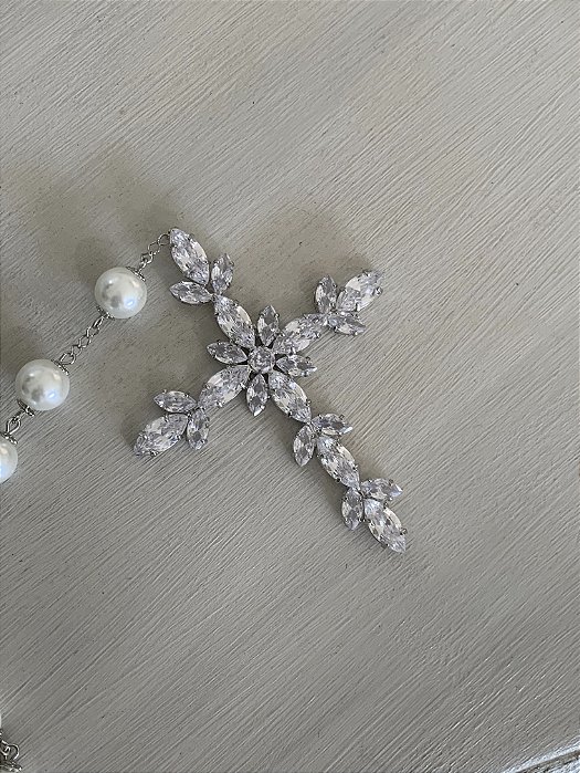 Crucifixo em zirconias modelo Fernanda