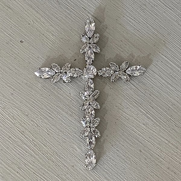 Crucifixo em zirconia para montagem de terço de noiva modelo Marcelia