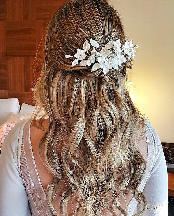 Arranjo em flores de porcelana modelo Camilinha - Coleção Enchanted