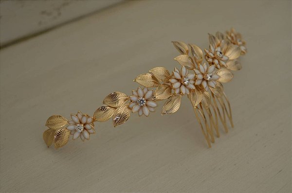 Pente medieval floral