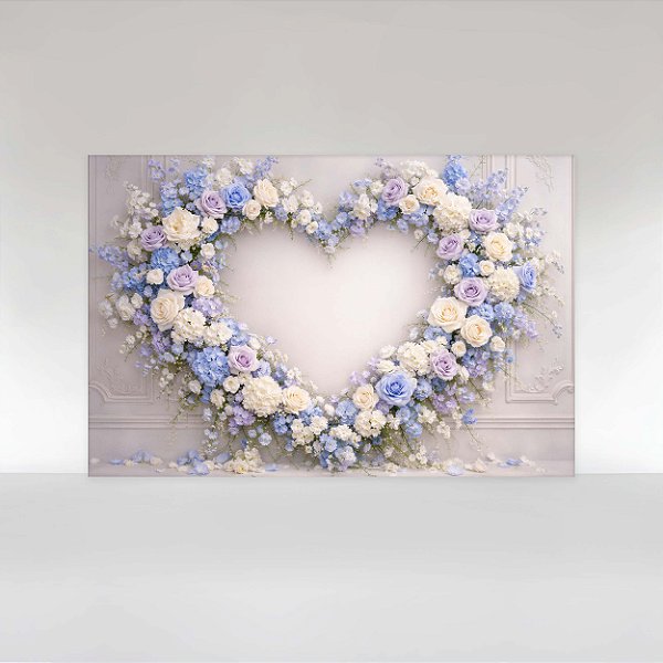 Painel de Festa em Tecido Sublimado Floral em Formato de Coração com Rosas Lilás e Azuis