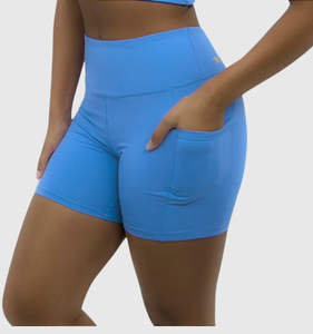 Short com bolso feminino