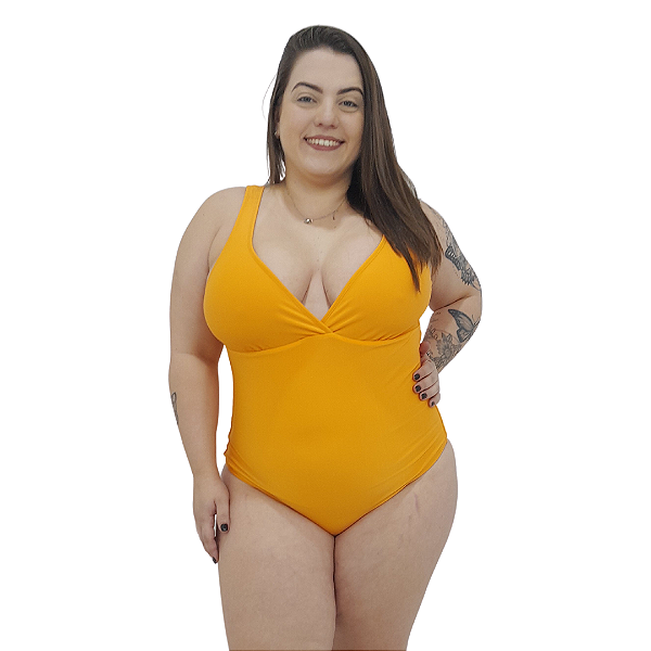 Maio decote v plus size