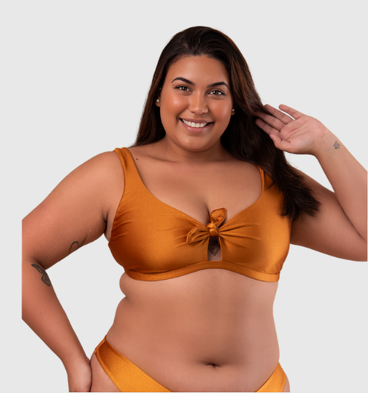 Top camiseta no plus size Carolgava Moda Praia