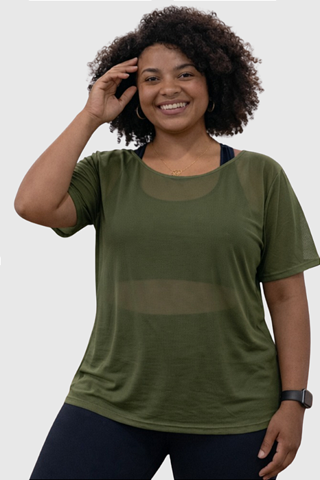 Blusa de tule plus size