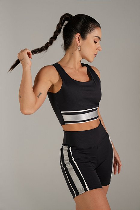 CROPPED ANN WOLF ROUND
