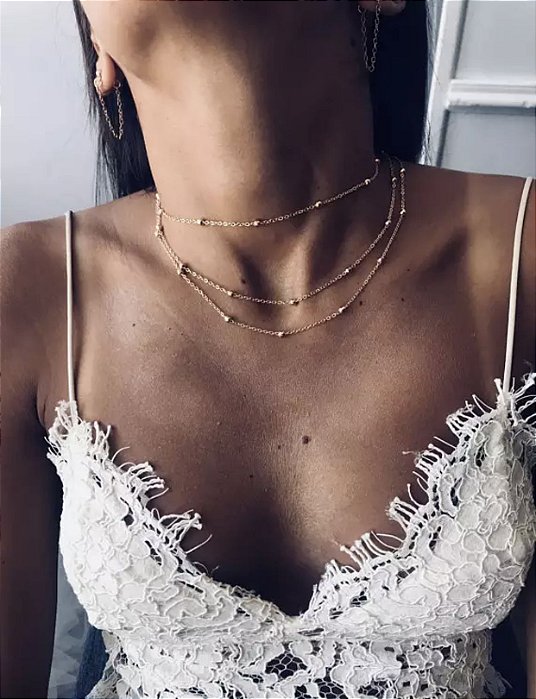 CHOKER CAMADAS CORRENTE COM BOLINHAS DOURADO