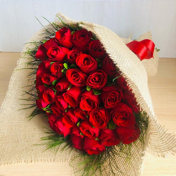 Buquê 50 Rosas (Rústico)