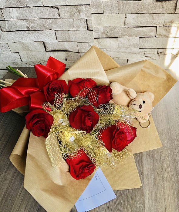 Buquê de Rosas e Ferrero Rocher