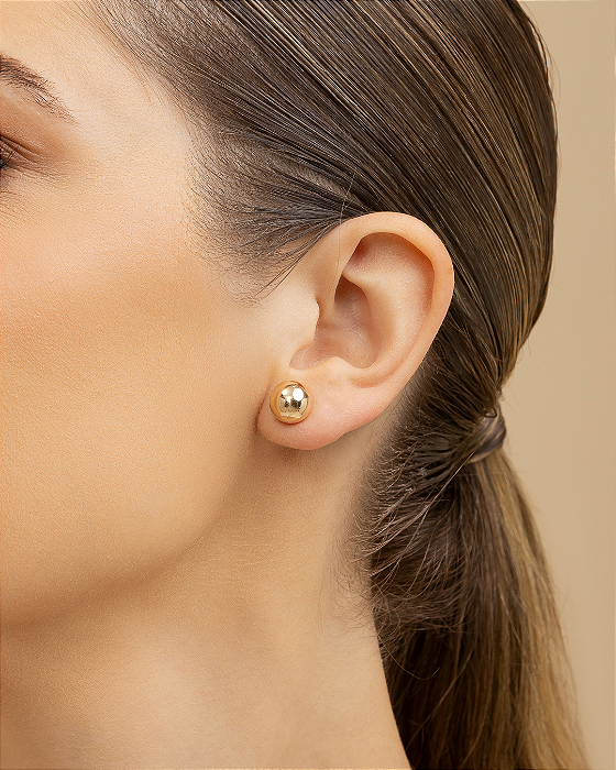 Brinco bola folheado a ouro 18K hipoalergênico