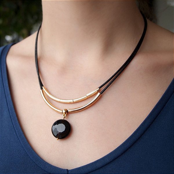 Colar pedra preta natural ágata acabamento folheado a ouro 18K hipoalergênico