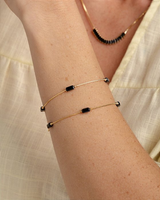 Pulseira sofisticada cristais pretos folheada a ouro 18K hipoalergênico