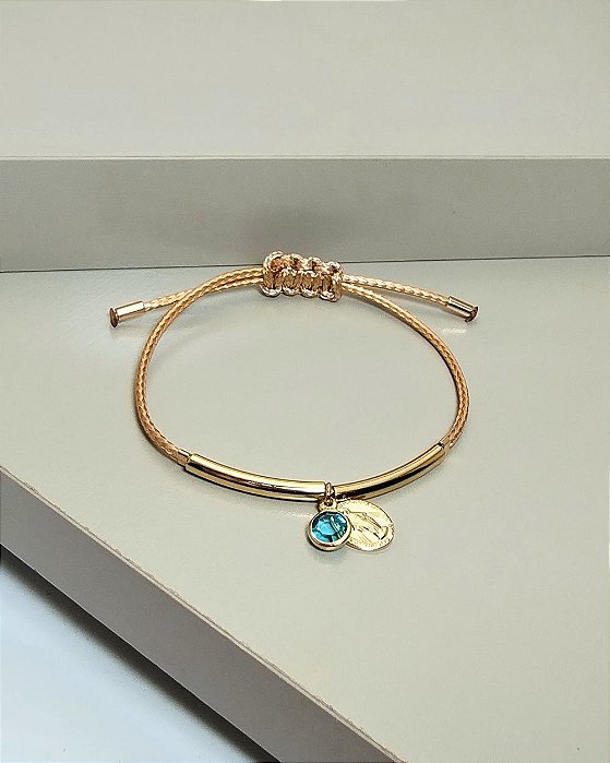 Pulseira com pingente de Nossa Senhora das Graças e cristal aqua com detalhes folheados a ouro 18K hipoalergênico