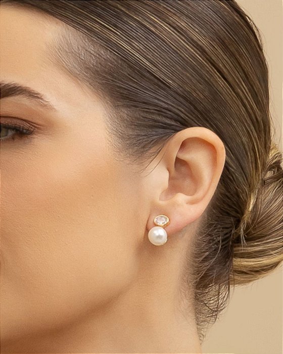 Brinco pérola shell base zircônia elipse folheado a ouro 18K hipoalergênico