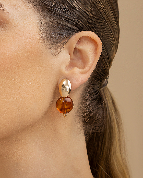 Brinco base oval pedra sintética círculo marrom marmorizada folheado a ouro 18K hipoalergênico