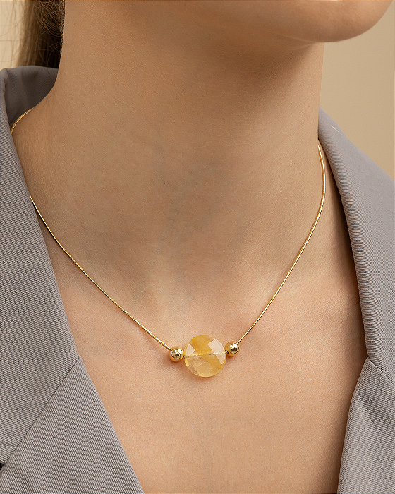 Colar curto pedra natural citrino folheado a ouro 18K hipoalergênico