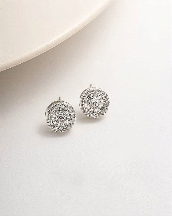 Brinco de zircônias modelo pizza banho de ródio hipoalergênico