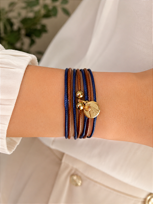 Bracelete pingente Nossa Senhora Aparecida e cristal salmão folheado a ouro 18K hipoalergênico