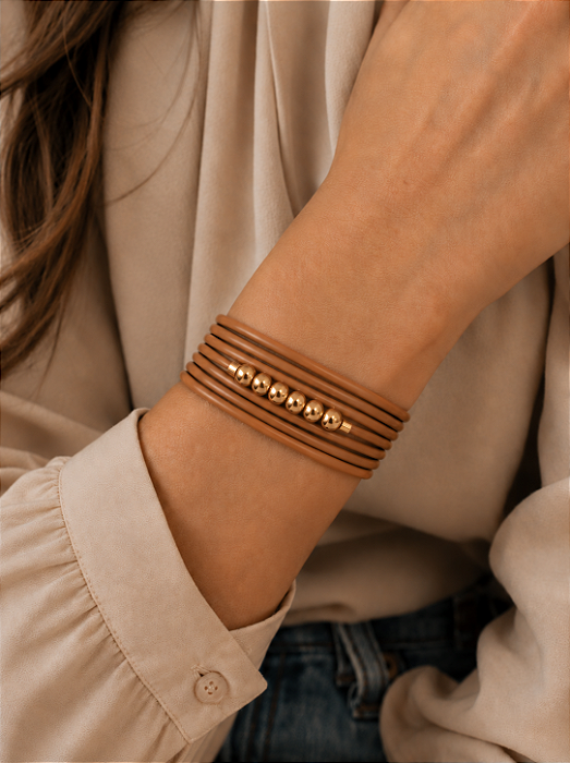 Bracelete caramelo 6 bolinhas folheadas a ouro hipoalergênico