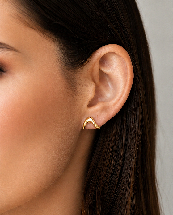Brinco earhook moderno bumerangue folheado a ouro 18K hipoalergênico