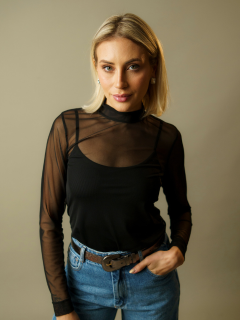 Blusa tule preta