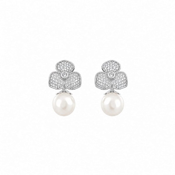 Brinco Flor Cravejado com Micro Zircônias e Pérola – Ródio Branco