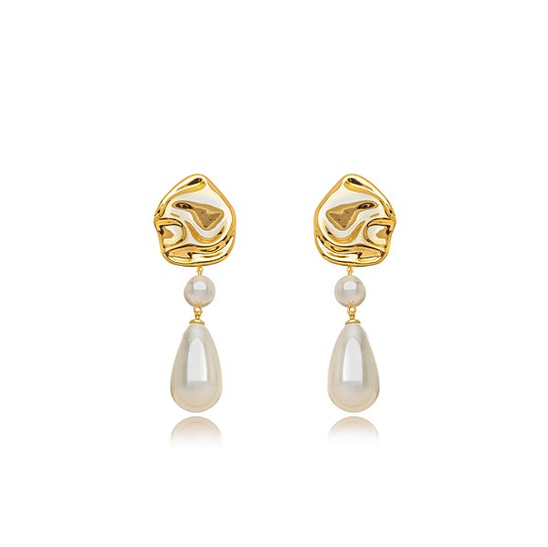 Brinco Detalhado Pérola – Ouro