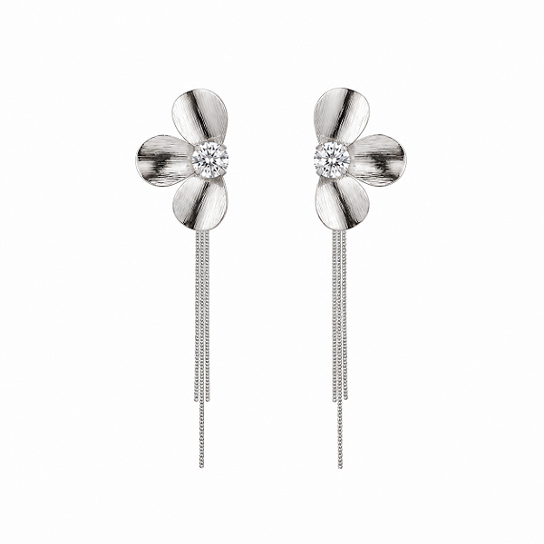 Brinco Flor com Franjas – Banho em Ródio Branco