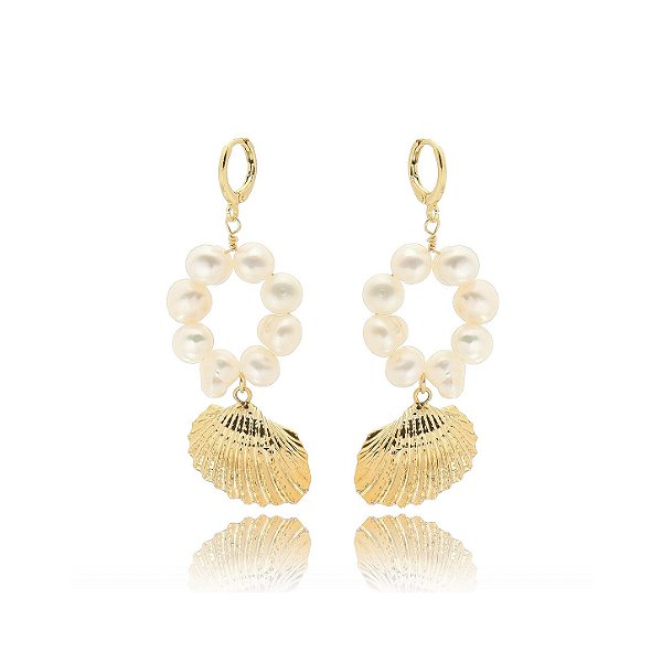 Brinco Argola com Pérolas e Concha – Banho em Ouro 18K