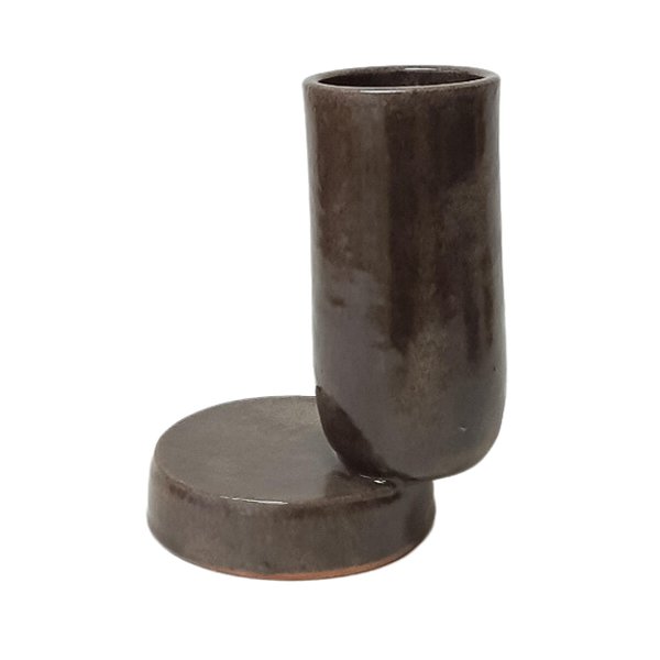 Jarro com base em cerâmica vitrificada