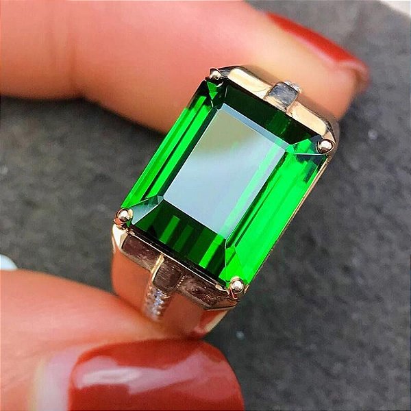 Anel Banhado a Ouro 18K Ajustável com Pedra Esmeralda Fusion
