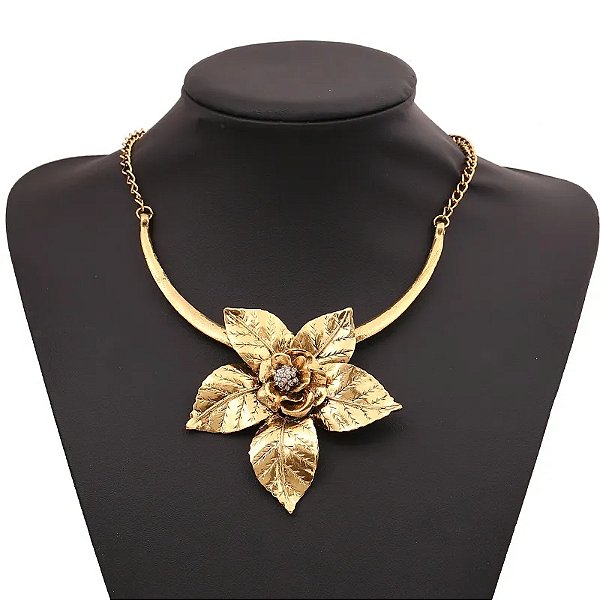 Colar Feminino Dourado Flor Helena