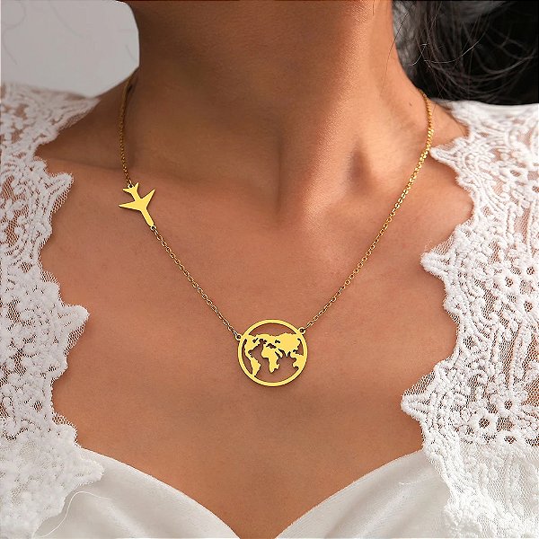 Colar Feminino Dourado Alma Viajante Globo Terrestre