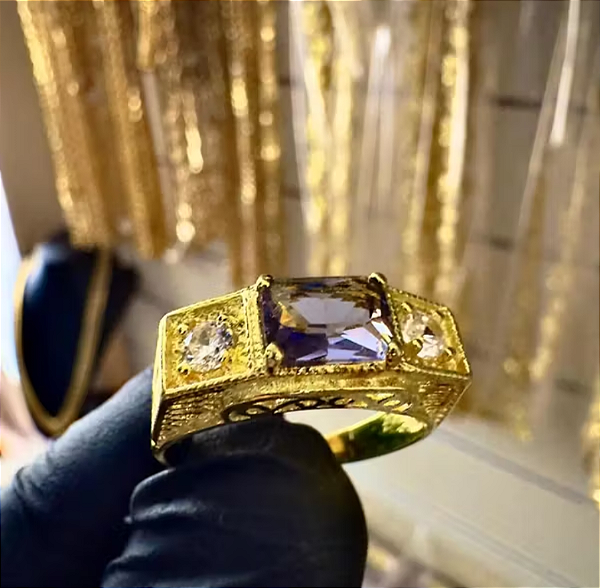 Anel de Formatura Lilás Ajustável em Moeda Antiga – Pedra Ametista