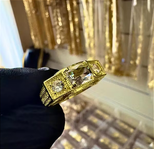 Anel Ajustável em Moeda Antiga com Pedra Transparente de Brilho Cristal 💍✨