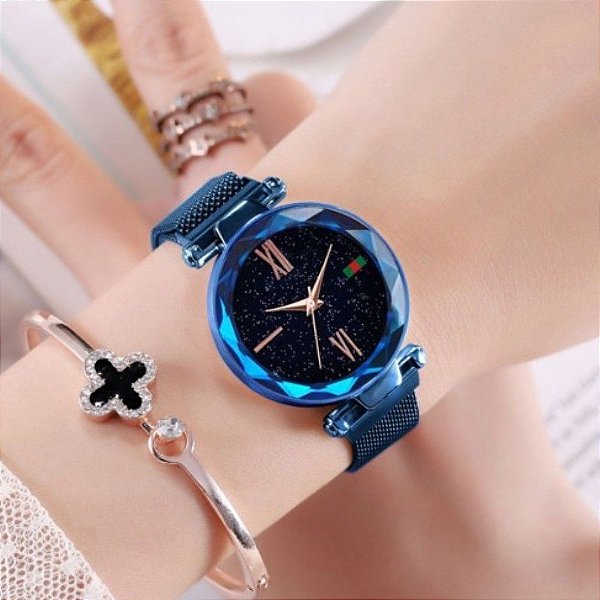 Relógio Feminino Azul Pulseira em Aço Magnética com Algarismos Romanos Céu Estrelado