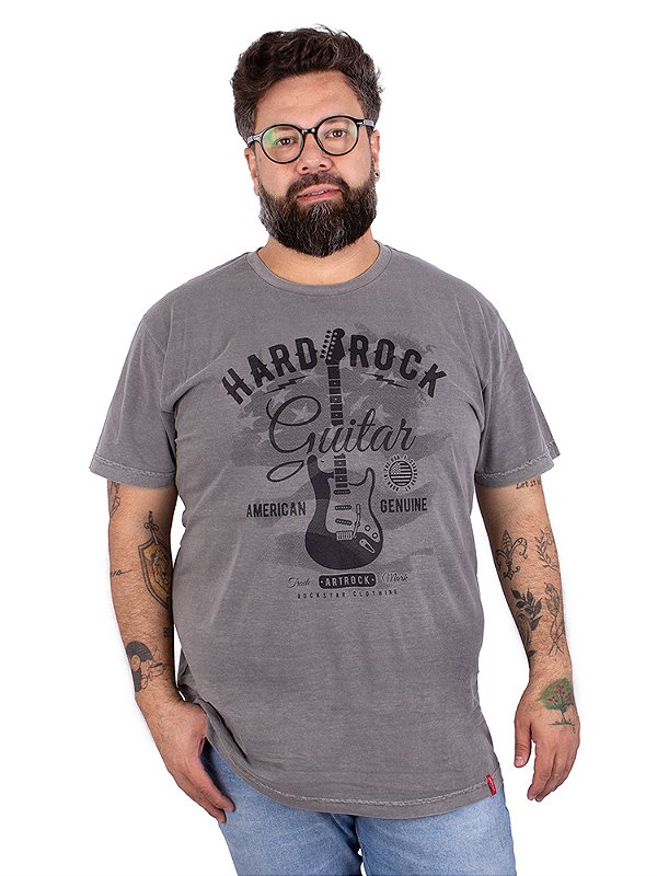 Camiseta Plus Size Estonada Hard Guitar Cinza.