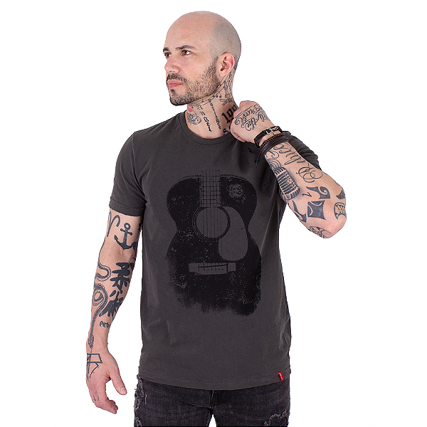 Camiseta Estonada Violão Preta.
