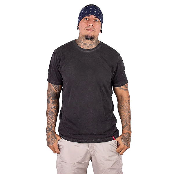 Camiseta Básica Estonada Preta Jaguar.