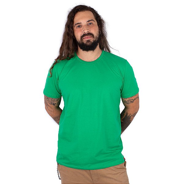 Camiseta Plus Size Básica Verde Bandeira.