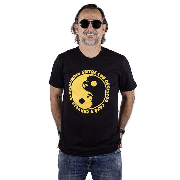 Camiseta Café e Cerveja - Preta.