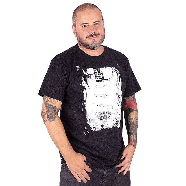 Camiseta Plus Size Guitarra Fender Preta Jaguar.